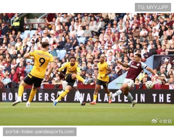 纽卡斯尔高位逼抢克狼队 后者受压丢球六次联赛最多