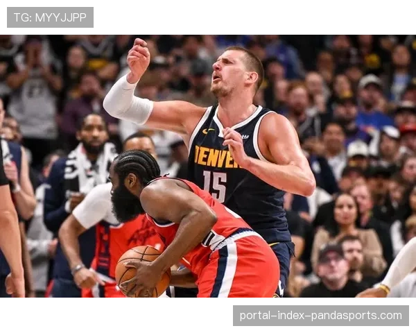 乔治突破上篮被约基奇防守动作解析 附带接触与主动犯规界限